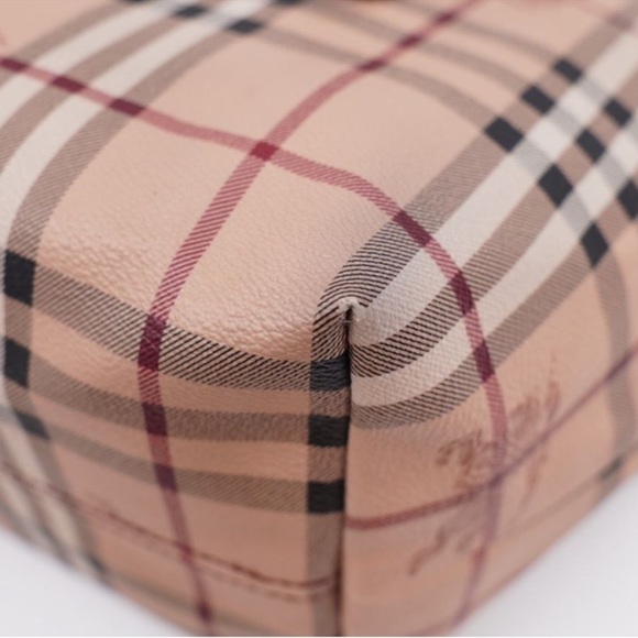 Burberry Salisbury Medium Tote - Picture 9 of 15